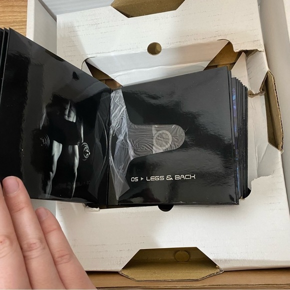 P90X Beachbody DVD Workout Program Set - Picture 8 of 9